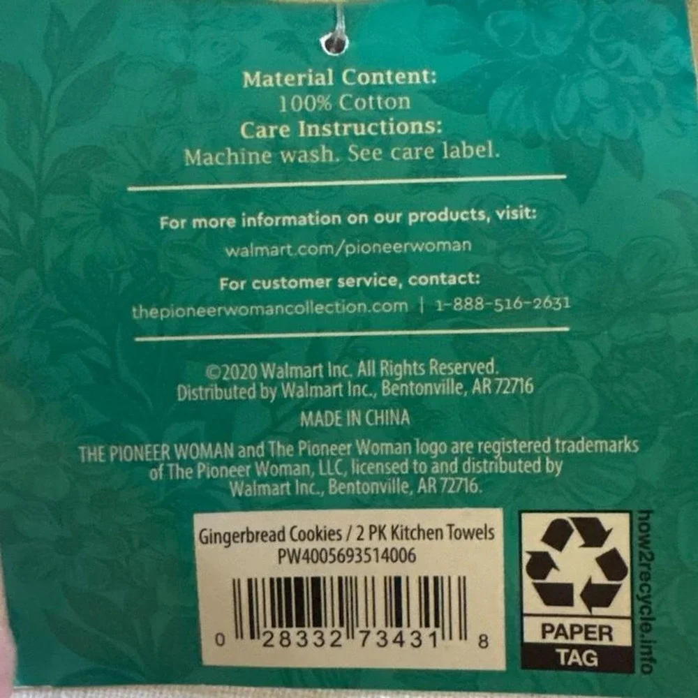 The Pioneer Woman Gingerbread Cookies Kitchen Towels. Two towels. Brand new